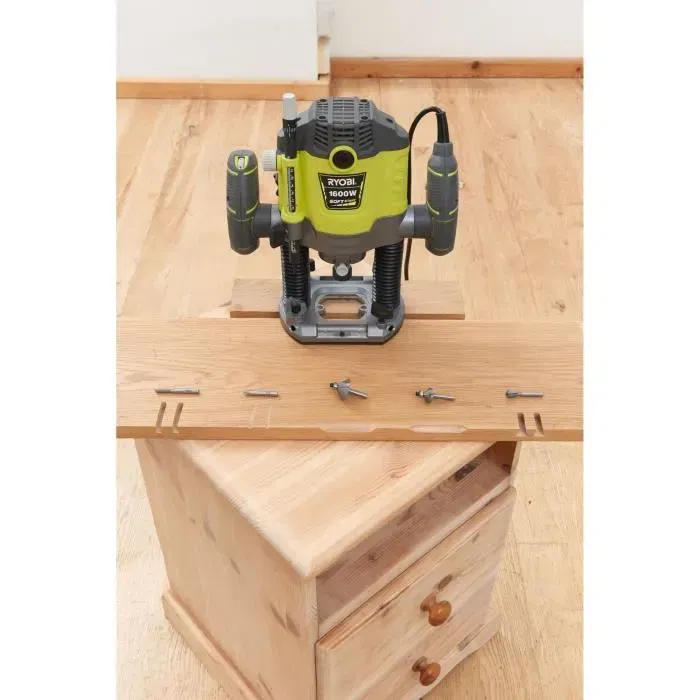 Ryobi RRT1600-K Router 1600W con 5 Cortadores, Pinzas 8/6mm, Arranque Suave, Incluye Estuche