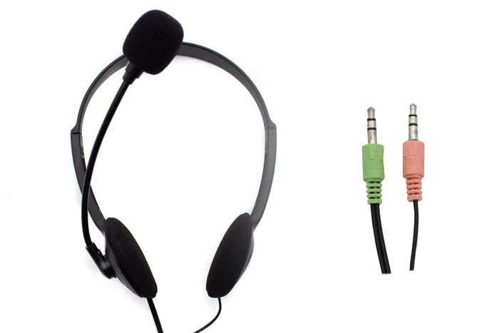 Nilox CHAT LIVE 2 - Auriculares de Diadema Ajustable con Micrófono Plegable, Ideal para Llamadas y Música, Cable 1.8m, Color Negro