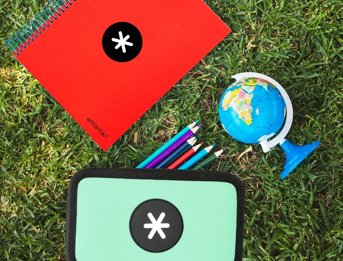 Antartik Plumier Escolar Doble Cremallera Color Menta 28 Piezas