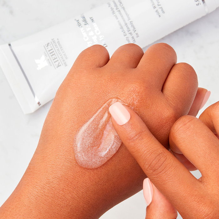 Kiehl's Clearly Corrective Limpiador Exfoliante Iluminador Diario 150 ml