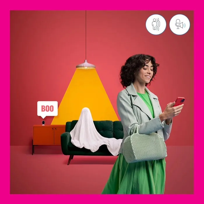 Hue Cámara Smart de interior con detección de sonido y movimiento, cableada - WIZ