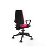 Silla de oficina Elche con mecanismo Asincro tapizada con Similpiel color Rosa. Equipada con Base piramidal negra, Brazos fijos y Ruedas 65 mm parqué