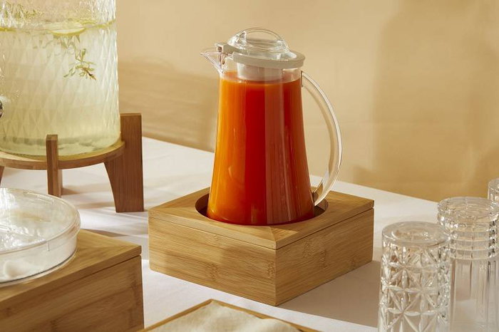 Leone Juego Jarra y Base Refrigerante de Policarbonato y Bambú con Enfriador Leone Juego Jarra y Base Refrigerante de Policarbonato y Bambú con Enfriador