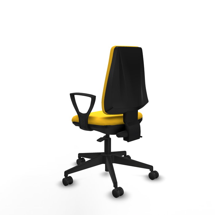 Silla de oficina Elche con mecanismo Asincro tapizada con Similpiel color Amarillo. Equipada con Base piramidal negra, Brazos fijos y Ruedas 65mm nailon