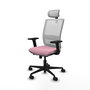 Silla de oficina Haches con mecanismo Sincro/Traslack tapizada con Tela color Rosa y malla color Blanco. Equipada con lumbar 1D, Brazos 2D, Cabecero 2D y Ruedas 65mm nailon