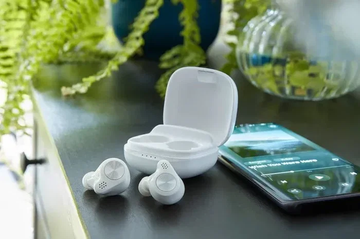 Intenso T200 Auriculares Inalámbricos TWS Dentro de Oído Bluetooth 5.4 para Llamadas y Música Blanco con Carga USB-C y hasta 25h Autonomía