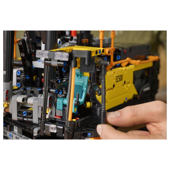 LEGO Technic Volvo EC500 Hybrid Excavator 42215