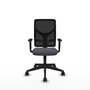 Silla de oficina Motilla con mecanismo Sincro tapizada con Tela color Gris oscuro y malla color negra. Equipada con lumbar 1D, Brazos 1D y Ruedas 65mm nailon