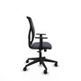 Silla de oficina Motilla con mecanismo Sincro tapizada con Tela color Gris oscuro y malla color negra. Equipada con lumbar 1D, Brazos 1D y Ruedas 65mm nailon