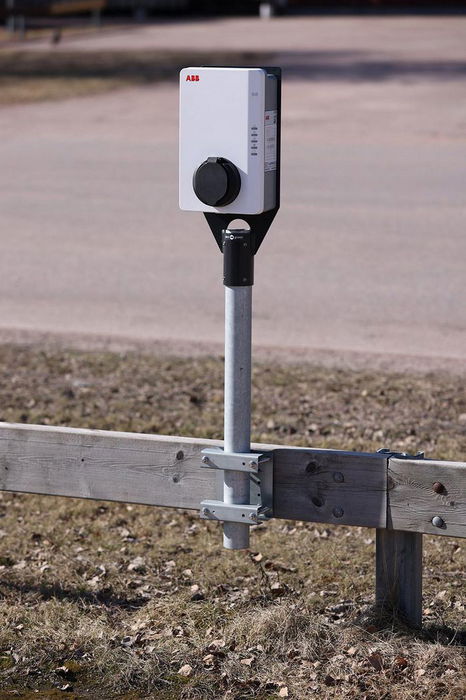 Next Green Soporte para poste y fachada 60-108 mm para instalación de cargadores Next Green Soporte para poste y fachada 60-108 mm para instalación de cargadores