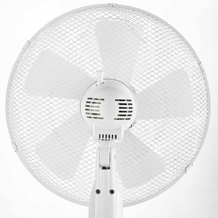 BLAUPUNKT Ventilador de Pie, 5 Aspas, Base Cruzada, 45W