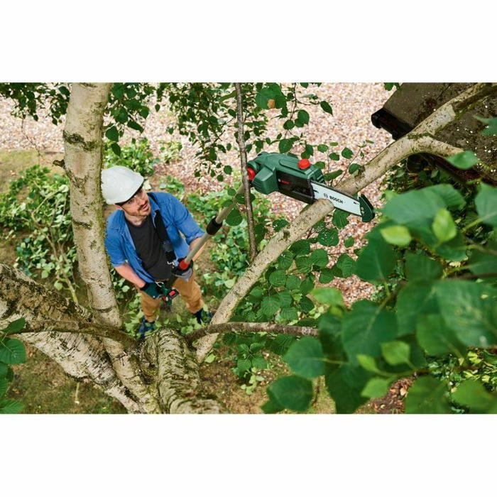 Bosch UniversalChainPole 18 Sierra de pértiga telescópica con batería 18V 2.5Ah Bosch UniversalChainPole 18 Sierra de pértiga telescópica con batería 18V 2.5Ah