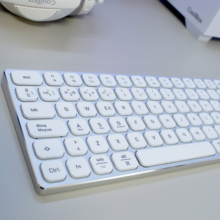 COOLBOX Moonlight Key B431 Teclado Inalámbrico Retroiluminado Blanco/Plateado COOLBOX Moonlight Key B431 Teclado Inalámbrico Retroiluminado Blanco/Plateado