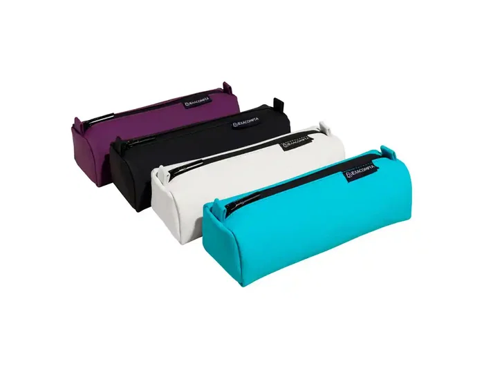 Exacompta Bolso Portatodo Titanium, Forma Semi Redonda 22x8.5x7 cm, PU Soft Touch Lavable, Colores Surtidos Exacompta Bolso Portatodo Titanium, Forma Semi Redonda 22x8.5x7 cm, PU Soft Touch Lavable, Colores Surtidos