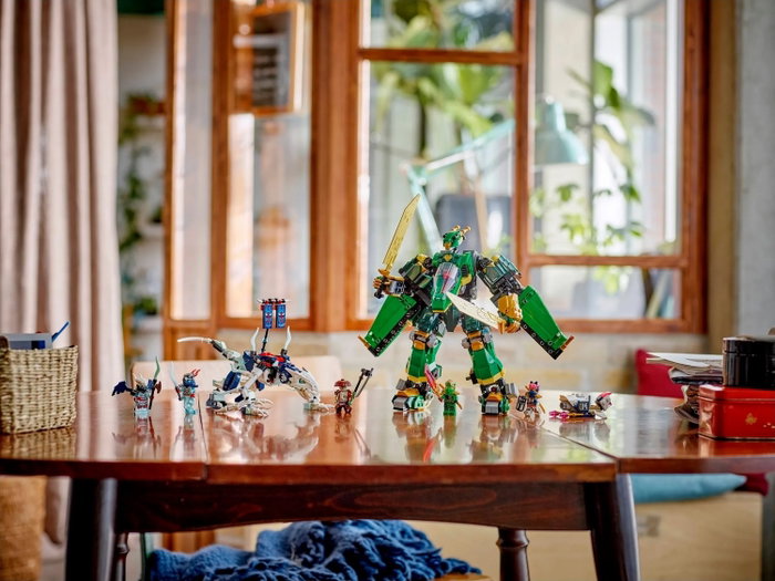 LEGO NINJAGO 71845 Lloyd's Jet-Mech LEGO NINJAGO 71845 Lloyd's Jet-Mech
