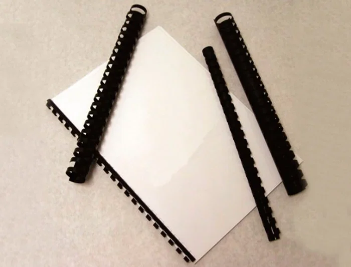 Q-connect Canutillo Redondo 10 mm Plástico Negro Capacidad 95 Hojas Caja 100 Unidades
