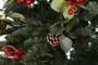 DKD Home Decor Árbol de Navidad Bosque Tradicional Verde Rojo 240 cm con 1178 Ramas LED y Base de Metal Desmontable