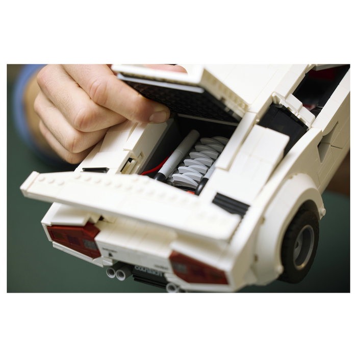 LEGO Icons Lamborghini Countach 5000 Quattrovalvole LEGO Icons Lamborghini Countach 5000 Quattrovalvole