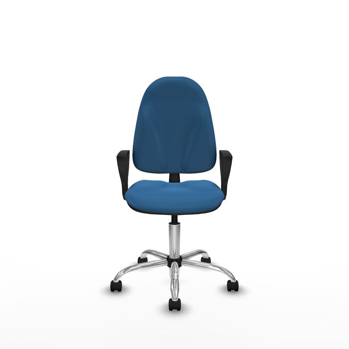 Silla de oficina Algarra con mecanismo Contacto permanente básico tapizada con Similpiel color Azul claro. Equipada con Base cromada, Brazos fijos y Ruedas de nailon 50 mm