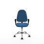 Silla de oficina Algarra con mecanismo Contacto permanente básico tapizada con Similpiel color Azul claro. Equipada con Base cromada, Brazos fijos y Ruedas de nailon 50 mm