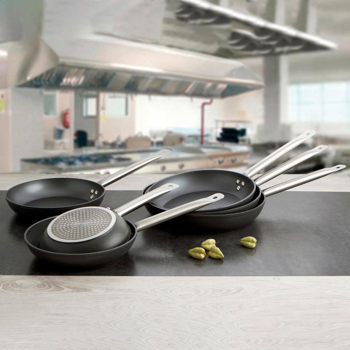 Sartén Aluminio Inducción Gastrum Quid Professional 30 cm (6 Unidades) Sartén Aluminio Inducción Gastrum Quid Professional 30 cm (6 Unidades)