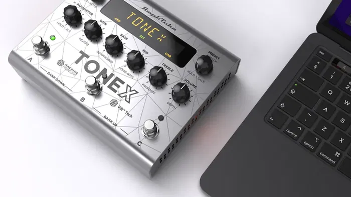 IKMULTIMED Pedal Tonex Signature Bass Collection para Bajo, Modelador de Amplificadores y Pedales con 150 Tone Models