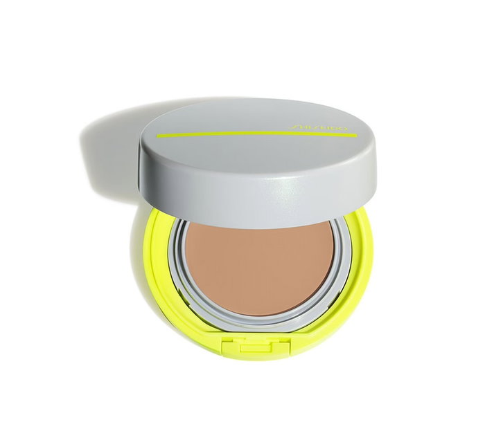 Sports, Crema compacta BB, Medio oscuro, SPF 50+, 12 g *Probador Sports, Crema compacta BB, Medio oscuro, SPF 50+, 12 g *Probador