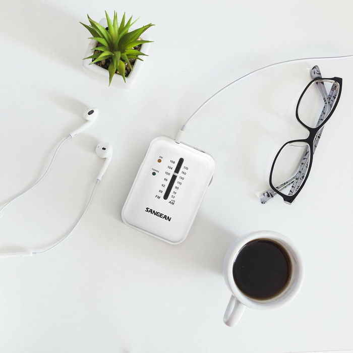 Radio Portátil Sangean SR-32 Blanco AM/FM Radio Portátil Sangean SR-32 Blanco AM/FM