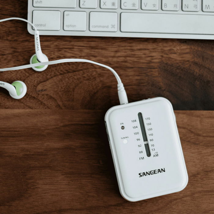 Radio Portátil Sangean SR-32 Blanco AM/FM Radio Portátil Sangean SR-32 Blanco AM/FM