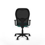 Silla de oficina Alocén con mecanismo Sincro tapizada con Similpiel color Turquesa y malla color Negro. Equipada con lumbar 1D, Brazos 1D y Ruedas de nailon 50 mm