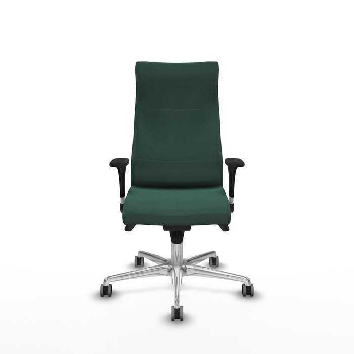 Sillón Albacete con mecanismo Sincro tapizada con Tela color Verde botella. Equipado con Base aluminio, Brazos 1D y Ruedas 65 mm parqué