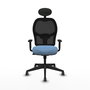 Silla de oficina Alocén con mecanismo Sincro tapizada con Tela color Azul cielo y malla color Negro. Equipada con lumbar 1D, Brazos 1D, Cabecero Fijo y Ruedas 65 mm parqué