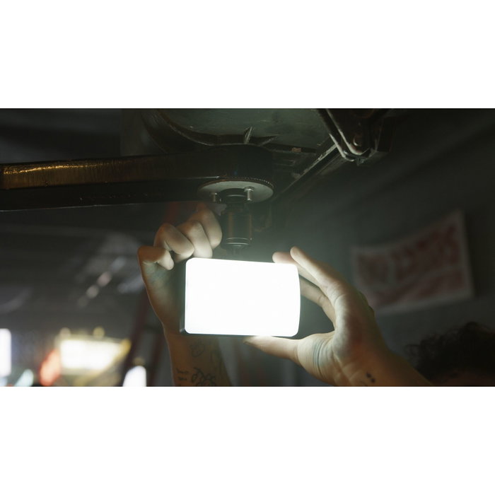 Aputure MC Pro Panel LED RGBWW IP65