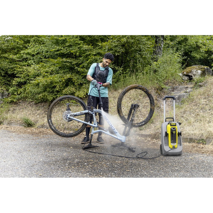 Karcher OC 6-18 Premium Limpiadora móvil de media presión (con batería de 18 V / 2,5 Ah + cargador estándar)