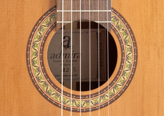 Admira Guitarra Clásica A2 Electrificada Serie Artesanía Admira Guitarra Clásica A2 Electrificada Serie Artesanía
