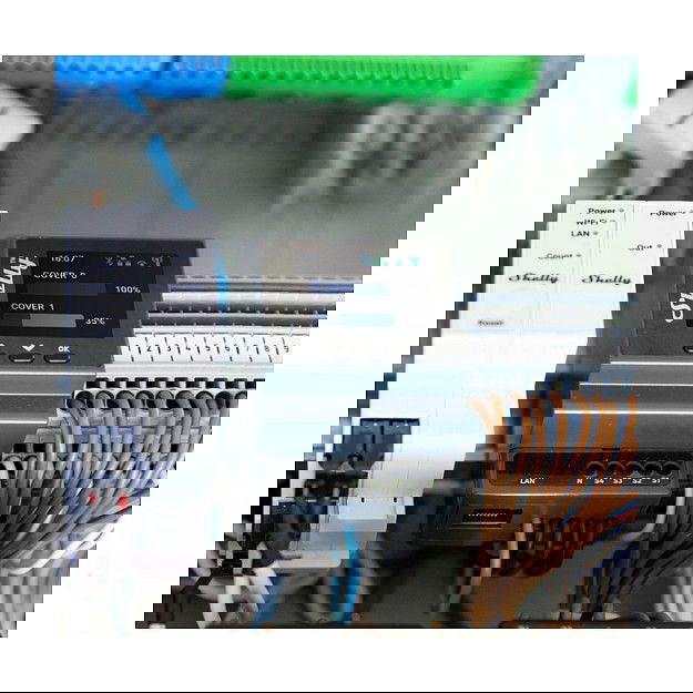 Shelly Relé Pro Dual Cover PM Control Persianas Inteligente 2x WLAN LAN BT Montaje Carril DIN