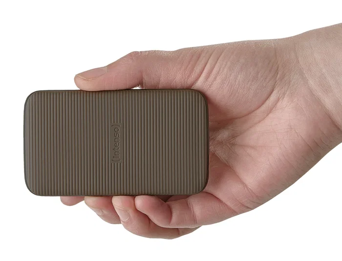 Intenso TX500 SSD Externo 1TB USB-C 3.2 Gen 2 (10 Gb/s) hasta 1000 MB/s, Resistente a Golpes, Color Marrón, Incluye Cables USB-C y USB-A