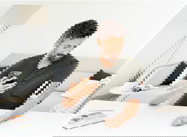 Beurer BM-59 Tensiómetro de Brazo con Bluetooth para Medición de Presión Arterial y Pulso