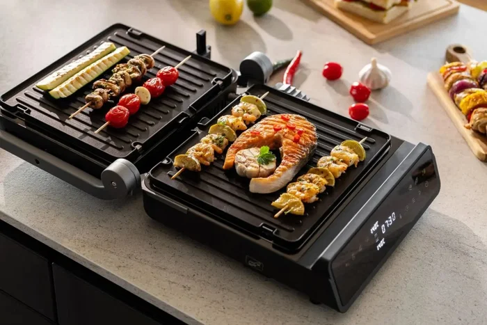 Hisense Contact Grill Digital 2000W HCG2000D antiadherente Hisense Contact Grill Digital 2000W HCG2000D antiadherente