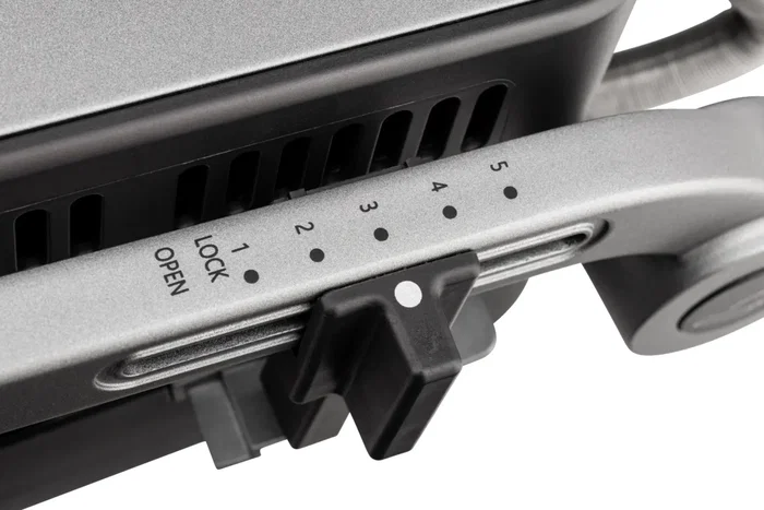 Hisense Contact Grill Digital 2000W HCG2000D antiadherente Hisense Contact Grill Digital 2000W HCG2000D antiadherente