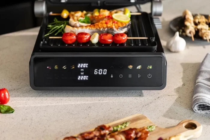 Hisense Contact Grill Digital 2000W HCG2000D antiadherente Hisense Contact Grill Digital 2000W HCG2000D antiadherente