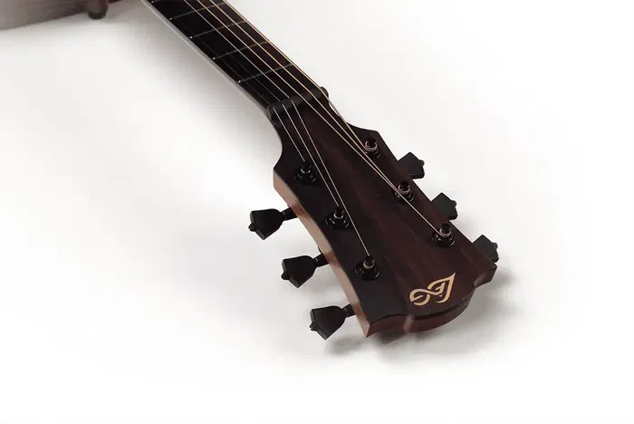 LAG Guitarra Acústica Dreadnought Tramontane 318 - Natural Brillante