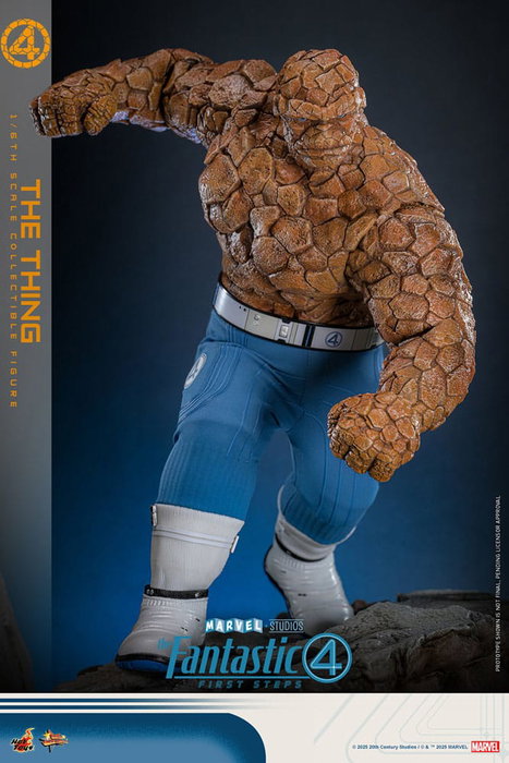 Hot Toys Los Cuatro Fantásticos: The Thing Figura Movie Masterpiece 1/6 de 31 cm