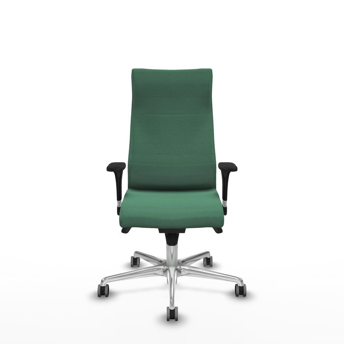 Sillón Albacete con mecanismo Sincro tapizada con Tela color Verde esmeralda. Equipado con Base aluminio, Brazos 1D y Ruedas 65 mm parqué