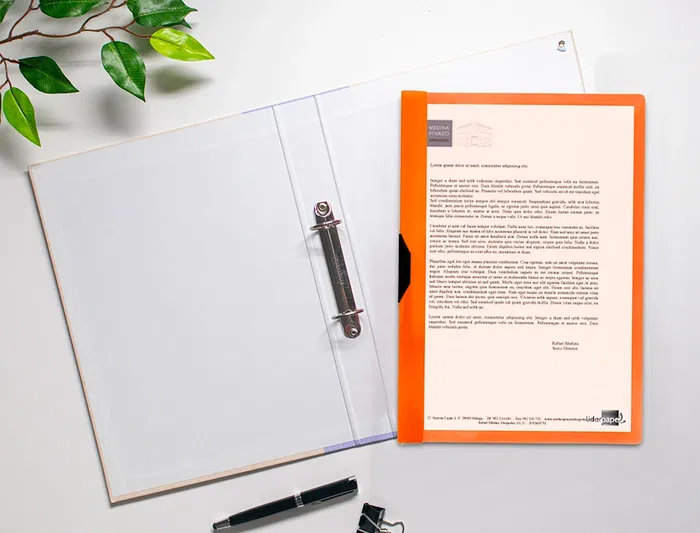 Liderpapel Dossier Pinza Lateral Polipropileno DIN A4 Naranja Fluor Opaco para 30 Hojas con Pinza Deslizante