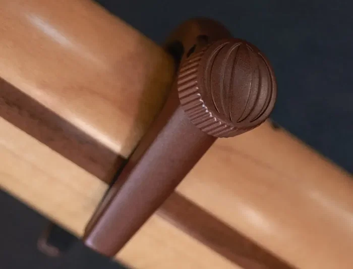 Ernieball Cejilla Precision Negra para Guitarra Acústica y Eléctrica