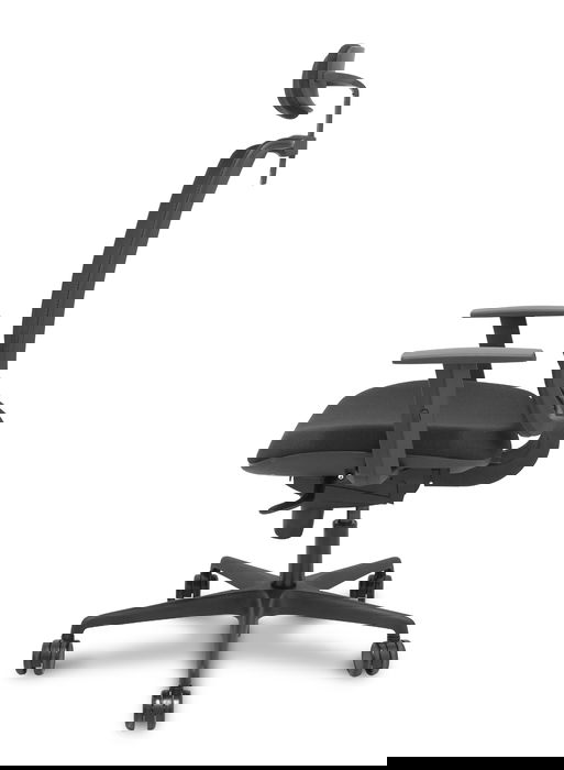 Silla de oficina Alares con mecanismo Sincro tapizada con Tela color Negro. Equipada con lumbar 1D, Brazos 1D, Cabecero 2D y Ruedas 65mm nailon