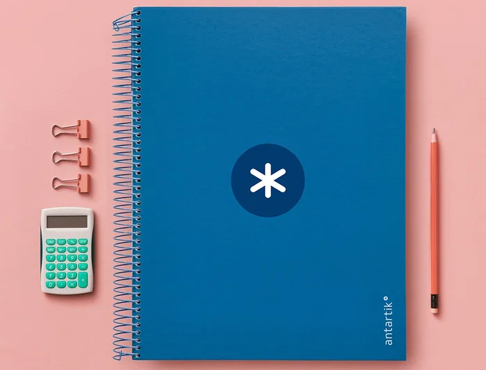 Antartik Cuaderno espiral A4 micro forrado 120 hojas 90gr cuadro 5mm 5 bandas azul marino