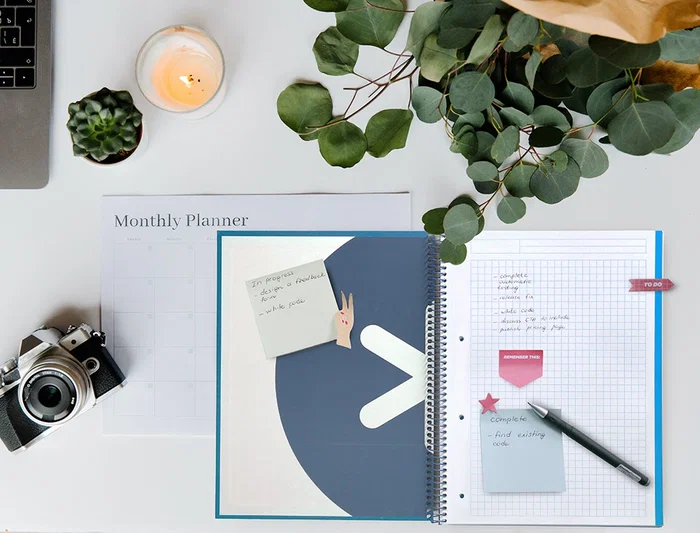 Antartik Cuaderno espiral A4 micro forrado 120 hojas 90gr cuadro 5mm 5 bandas azul marino