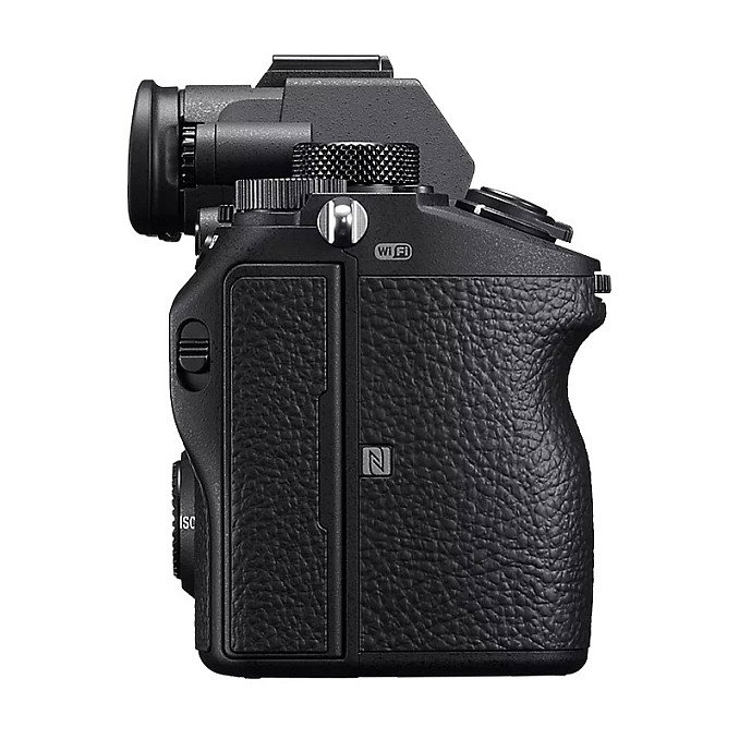 Sony Alpha 7 Mark III con objetivo SEL 28-70 II